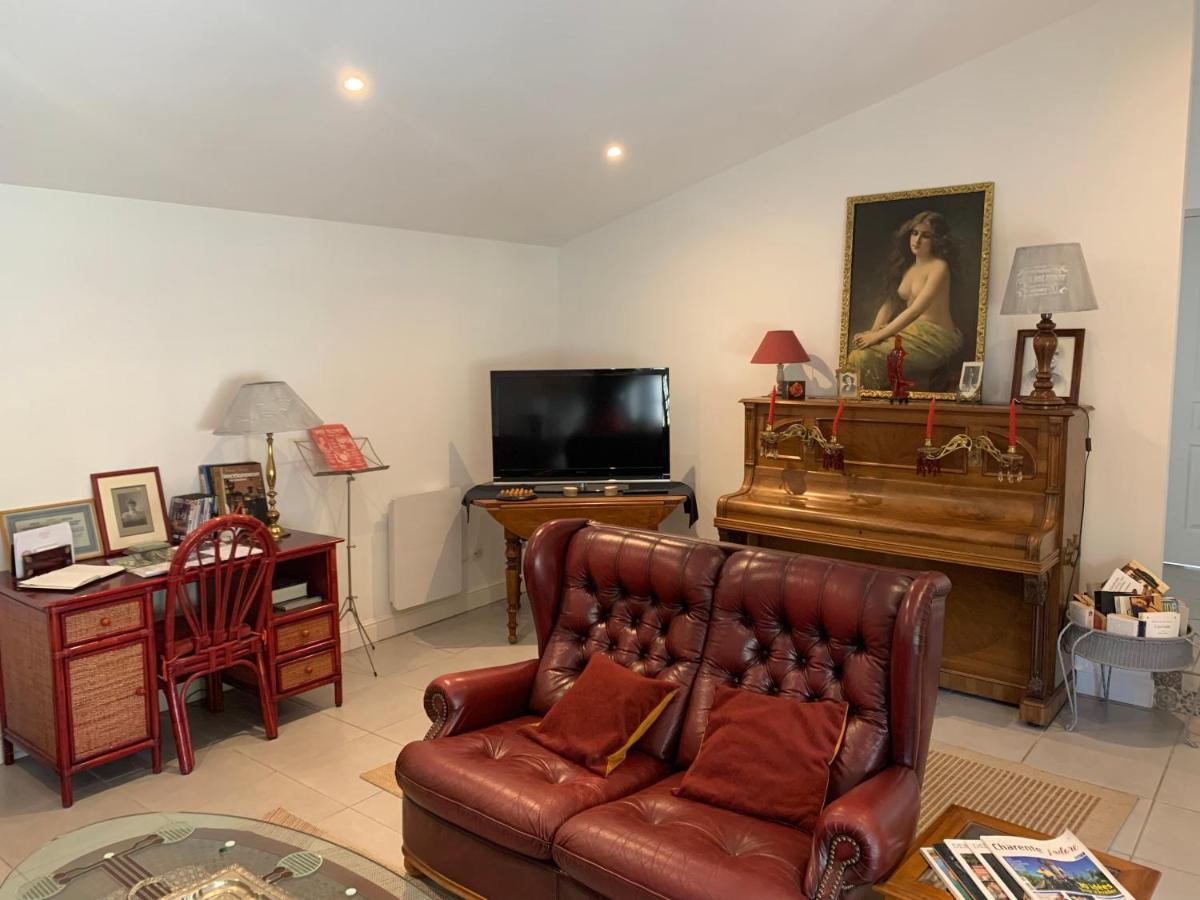 La Maison de Josephine Montignac-Charente Extérieur photo